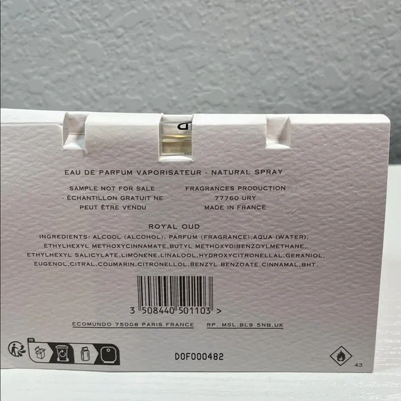 Creed White Box with Brown Embossed Crest - Picture 3 of 3